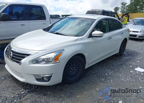 2014 Nissan Altima 2.5/2.5 S/2.5 Sl/2.5 Sv z USA, uszkodzony, nr VIN 1N4AL3AP5EC403721